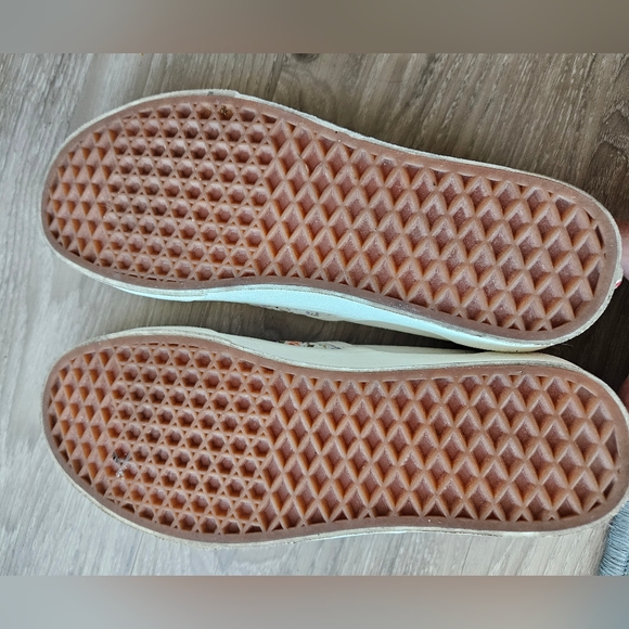 Vans Floral Slip Ons - Picture 2 of 4